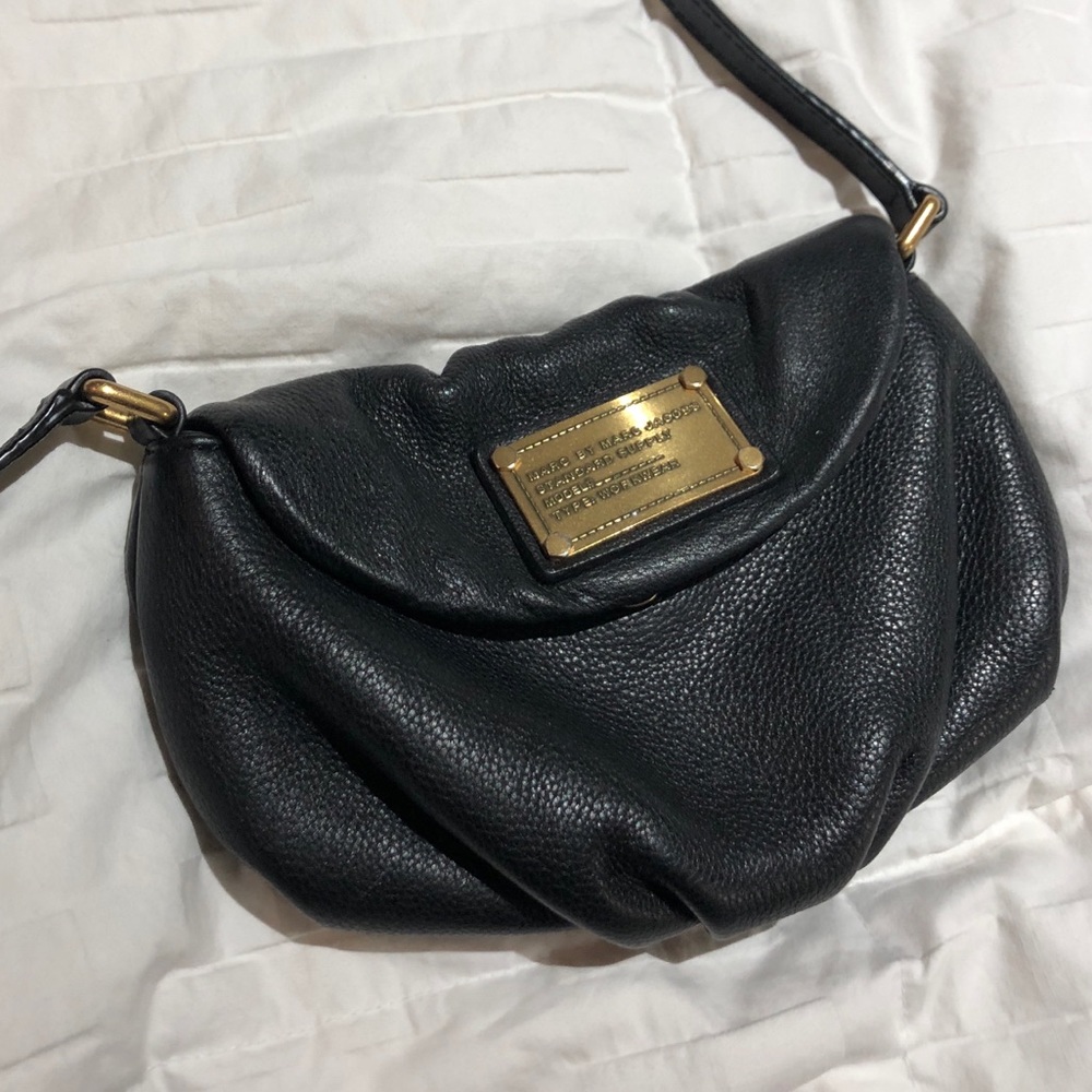 MARC BY MARC JACOBS black leather crossbody